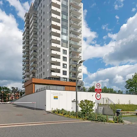 Apartment Obroncow Wybrzeza By Downtown Gdansk